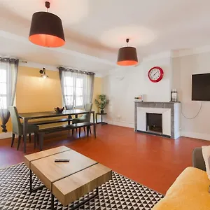 Backpackers *** Antibes