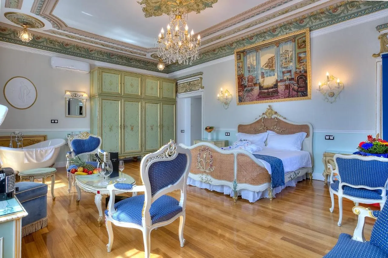 Aba Luxury B E B Nice Bed & Breakfast